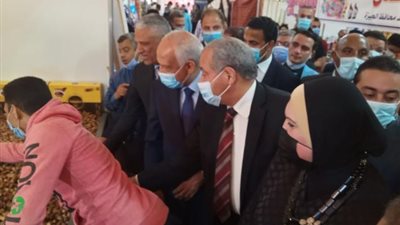 وزيرا التموين والصناعة ومحافظ الجيزة يفتتحون معرض أهلا رمضان بفيصل