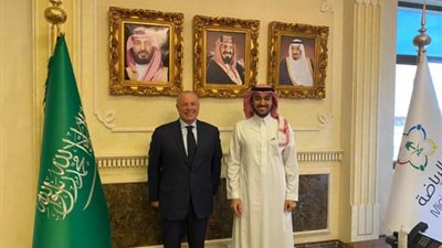 أبوريدة يلتقي وزير الرياضة السعودي بالرياض