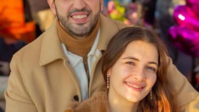 شام الذهبى تشعل مواقع التواصل الاجتماعى بصور رومانسية برفقة خطيبها