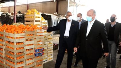بالصور .. جولة محافظ القاهرة بسوق العبور قبل حلول شهر رمضان المعظم