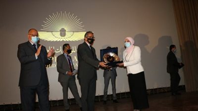 اللواء خالد عبد العال يشهد حفل تكريم  الجهات المشاركة فى تنظيم نقل المومياوات