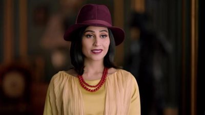 دينا الشربيني تتألق بالأحمر وتُطلق سر السيدة كاف في ”قصر النيل”