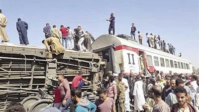 أول تعليق من السكة الحديد على خروج قطار «المنصورة-القاهرة» عن القضبان