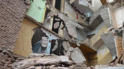 تشكيل لجنة فنية لمعاينة المنازل المحيطة بالعقار المنهار بالدقهلية