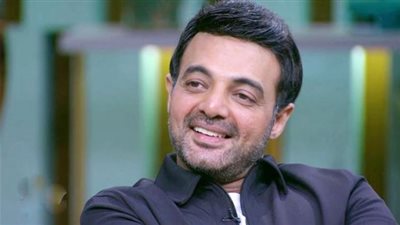 عمرو محمود ياسين: سعيد بالتعاون مع أيمن بهجت قمر في تتر مسلسل ”اللي مالوش كبير”