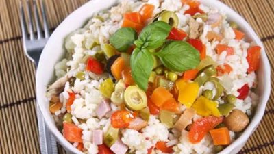 تعرفي على اسهل طريقة لتحضير سلطة الأرز