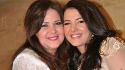 بسبب كورونا.. إيمي سمير غانم تطلب الدعاء لوالدتها وشقيقتها: ادعولهم