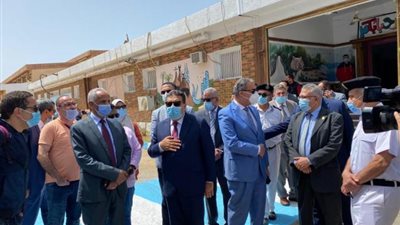 حقوقيون وإعلاميون يتفقدون منطقة سجون برج العرب