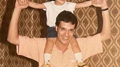 ابن إبراهيم يسري يحيي الذكرى السادسة لرحيل والده: نفسي أشوف ضحكتك تاني