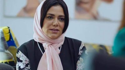 رانيا يوسف بإطلالة جذابة من كواليس مسلسل ”ملوك الجدعنة”