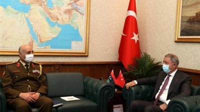 وزير الدفاع التركي يستقبل رئيس الأركان الليبي في أنقرة