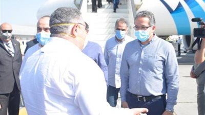 محافظ البحر الأحمر يستقبل وزيرا السياحة والطيران لتفقد مطار الغردقة