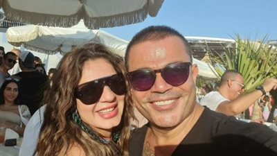 نجلاء بدر تغازل الهضبة بكلمات رقيقة: عمرو دياب فى حتة تانية