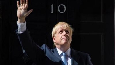 رئيس الوزراء البريطانى  يغيّر ألوان طائرته بمليون جنيه إسترليني