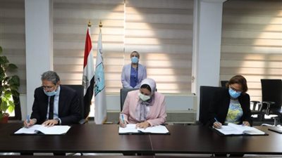 وزيرة البيئة تشهد توقيع وثيقة مشروع  ”صياغة وتطوير عملية خطط التكيف الوطنية في مصر”  (NAP)