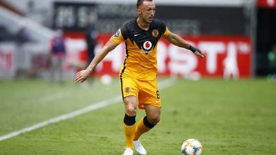 مدرب كايزر تشيفز يهاجم الأهلي:  فريق غير منظم.. قادرون علي تدميره