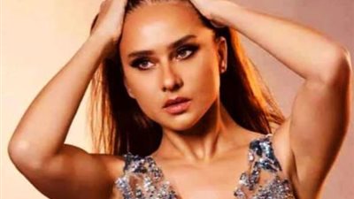 بسبب 200 جنيه.. نيللي كريم تتحول إلى راقصة استعراضية في ملهى ليلي