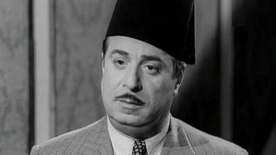 مات أمام الكاميرا.. وأصيب بالشلل بسبب فيلم.. وكرمه الرئيس عبد الناصر.. حكايات لا تعرفها عن حسين رياض في ذكرى وفاته