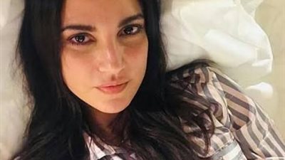 درة تفاجئ متابعيها بصورة بدون مكياچ