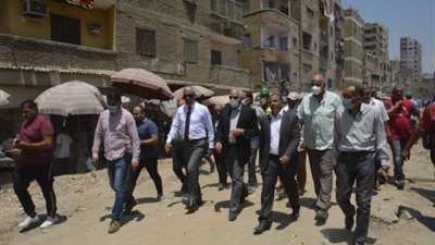 محافظ الجيزة يقود حملة لرفع الإشغالات بالشوارع