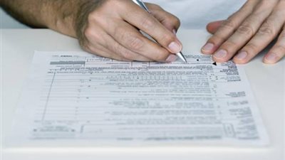 كيف تستخرج تصاريح العمل من المنزل؟.. إليك الطريقة بالفيديو