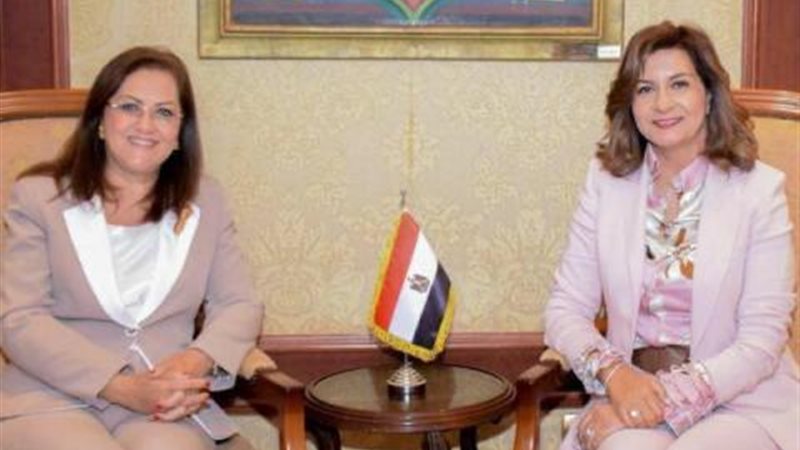 هالة ونبيلة