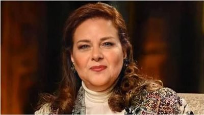 دنيا سمير غانم تطلب الدعاء لوالدتها في يوم عرفة