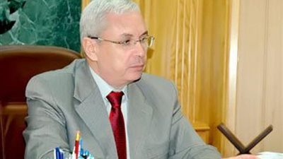 وزير التعليم العالي يهنىءالسيد عبدالخالق وسامي عبدالعزيز لحصولهما على جائزة الدولة التقديرية