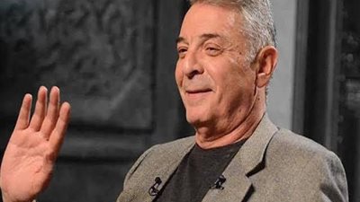 محمود حميده يتعاقد على فيلم ”عمهم” مع محمد إمام