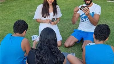 يوسف الشريف وإنجي علاء يستمتعان بأجواء العيد بصحبة أبنائهم.. صور