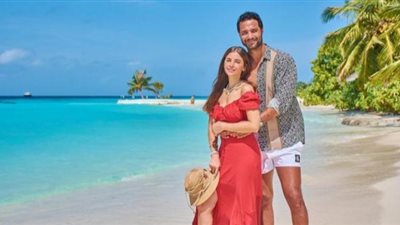 كريم فهمي ودانيا البناوي يستمتعان بأجواء العيد في جزر المالديف.. صور