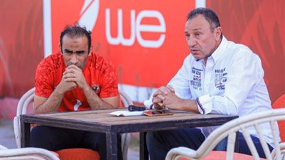 الخطيب يطمئن على استعدادات فريق الكرة لمباريات الدوري