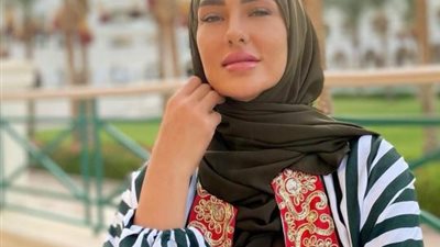 مى فخرى: تفتكروا الحجاب ممكن يمنعك تكونى أنيقة وشيك