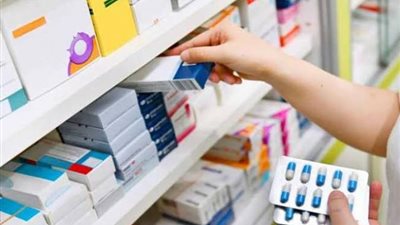 كارثة.. قرار بإغلاق جميع الصيدليات في دولة عربية كبري