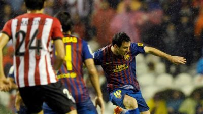 نهاية الشوط الأول بين برشلونة وأتليتك بلباو بالتعادل السلبى