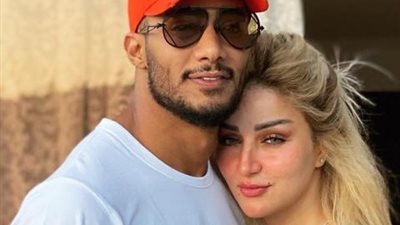 محمد رمضان ينشر صورة بصحبة زوجته ويعلق: حبيبتي وحياتي