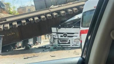 انهيار جسر للسكك الحديدية.. وتوقف حركة القطارات
