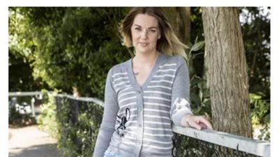 بعد فقدانها القدرة على التحدث.. إمرأة تكتسب مهارة لا تصدق