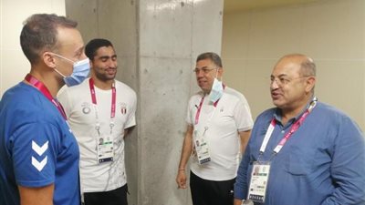 هشام حطب يطمأن على أخر أستعدادات منتخب اليد