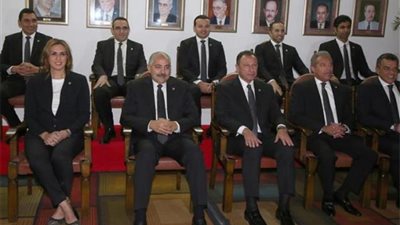 صدمة.. ملايين ” الخليج ” تبعد ” فايلر ” عن الأهلي.. وتخطف باهر المحمدي وحسام حسن