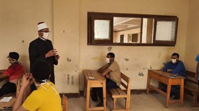 طلاب القسم العلمي بالثانوية الأزهرية يؤدون اليوم امتحان القرآن الكريم