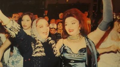 والله كانت أيام.. شهيرة تستعيد ذكريات حفل زفاف محمد رياض ورانيا ياسين