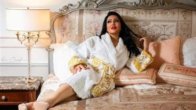 سمية الخشاب تتصدر محركات البحث بـ”برنُص الحمام”