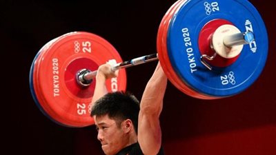 الصيني فابين يحرز ذهبية رفع الأثقال في أولمبياد طوكيو