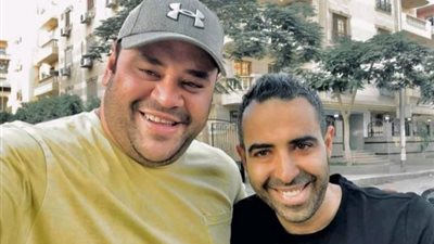 محمد ممدوح يوجه رسالة حب لـ محمد عدوية: بحترمه وبقدر فنه