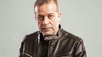 ”ربنا يبعد المرض عنا”.. هكذا علق شريف منير علي شائعة إصابته بڤيروس كورونا