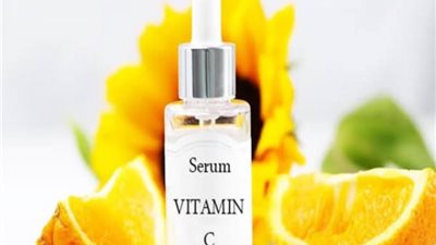 في البيت.. تعرفي على طريقة تحضير سيروم فيتامين سي
