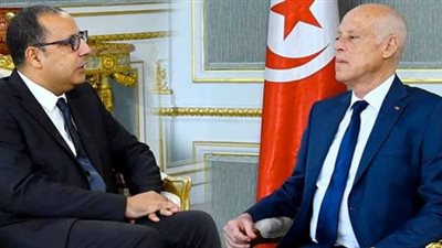 تطور خطير.. المشيشي يُعلن العصيان على الرئيس التونسي قيس سعيد