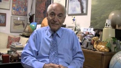 «أبوللو وأنا» .. «كورونا»  تدفع «فاروق الباز » لكتابة مذكراته