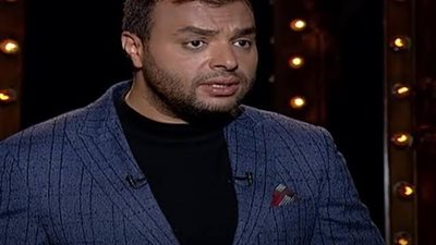 رامي صبري يكسر فترة الحداد على شقيقه ويغني في زفاف لاعب الأهلي